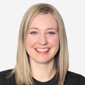 詹妮弗·西蒙斯照片